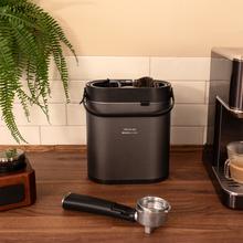 Bean&Clean Pro Nettoyeur électrique de porte-filtre avec 2 grattoirs et 1 tête de nettoyage.