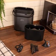 Bean&Clean Pro Nettoyeur électrique de porte-filtre avec 2 grattoirs et 1 tête de nettoyage.