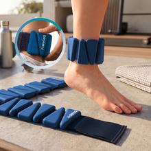 Drumfit AnkelBell SILICONE 1Kg x2 DrumFit AnkelBell SILICONE 1 kg x2: Knöchelgewichte/Gewichtsmanschetten aus silikonbeschichtetem Metall, wasser- und schweißbeständig. Sie werden paarweise verkauft und bieten progressiven Widerstand für Arme und Beine, mit einer bequemen Passform, die Kraft-, Cardio- und Toning-Training mit vollständiger Bewegungsfreiheit ermöglicht.