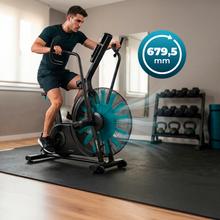 Drumfit WOD Rider Ultimate bicicleta de aire de alto rendimiento con ventilador de 679,5 mm que ofrece resistencia progresiva, pedaleo bidireccional, doble correa suave y silenciosa, pantalla LCD y conectividad.  Rendimiento para usuarios de hasta 150 kg con y ruedas de transporte.