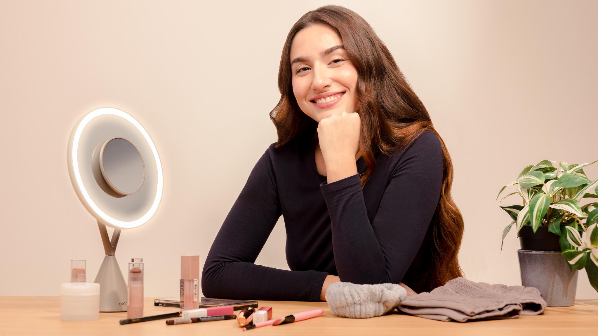 CECOTEC FaceCare Mirror en uso