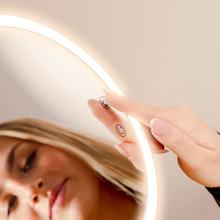 FaceCare Mirror&Sound: con triple función como Espejo recargable, Lámpara y Altavoz, Accesorio aumento 10x.