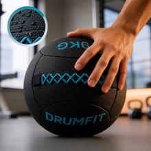 Drumfit WALLPRO-KV 9Kg Wallball : ballon en sable et kevlar, résistant à l'eau et à la transpiration, avec une bonne adhérence et des coutures renforcées pour la force et l'entraînement croisé.