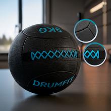 Drumfit WALLPRO-KV 9Kg Wallball : ballon en sable et kevlar, résistant à l'eau et à la transpiration, avec une bonne adhérence et des coutures renforcées pour la force et l'entraînement croisé.