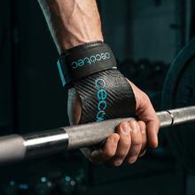 Drumfit Hand Grips: protectores de manos diseñados para evitar abrasiones y callosidades durante entrenamientos de cross training, pesas y fitness funcional. Cómodos y seguros, permiten entrenar con mayor confianza y protección en cada sesión.