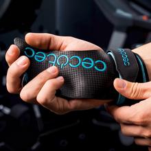 Drumfit Hand Grips: protetores de mão projetados para prevenir abrasões e calos durante treinos de cross-training, levantamento de peso e exercícios funcionais. Confortáveis ​​e seguros, permitem que você treine com mais confiança e proteção em todas as sessões.