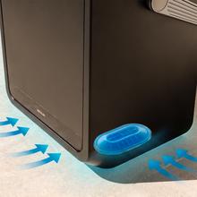 Conga Windroid W100 Station Robot limpiacristales 3 en 1 con gran autonomía y estación de carga constante, que pulveriza, limpia y seca todo tipo de superficies con resultados impecables incluso en bordes y esquinas.Ofrece manejo total por app o mando, alta velocidad de limpieza y máxima seguridad gracias a su cuerda y batería de seguridad.