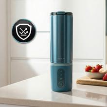 Power Titanium Shake2Go Lagoon Steel Batidoras de vaso individual con diseño compacto y portátil. Potencia 180W. Desmontable. Vaso metal 600ml. Tres programas automáticos. Libre BPA. Carga rápida.