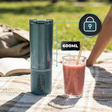 Power Titanium Shake2Go Lagoon Steel Batidoras de vaso individual con diseño compacto y portátil. Potencia 180W. Desmontable. Vaso metal 600ml. Tres programas automáticos. Libre BPA. Carga rápida.