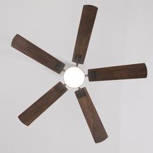 EnergySilence Aero 552 Neo Black&Wood Ventilador de techo de 30W con motor DC, 5 aspas y 52” con luz LED, mando a distancia, temporizador y 6 velocidades.