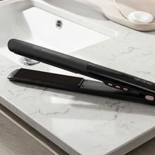 Lisse NanoSilk Essence Black: Plancha de Pelo Estrecha con revestimiento NanoSilk, Función HeatMax, 130-230ºC, Bloqueo de Placas, Apagado Automático, Incluye Bolsa de Viaje
