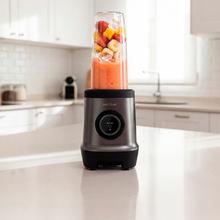 Nutriblender Fusion Touch Potencia 1000W. Cuchilla 6 hojas black titanium. Dos botellas 500ml y 900ml. Siempre lista para llevar. Luz indicadora.