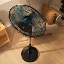 EnergySilence 450 WindLite Black Ventilatore da pavimento da 16" con 56 W e 3 velocità, oscillazione, altezza regolabile, 5 pale e massima sicurezza.