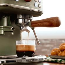 Power Espresso 20 Tradizionale Grind Machine à café expresso avec moulin intégré. Buse vapeur orientable 20 bars. Préparez deux cafés à la fois.  Manomètre et système PID. Presse incluse.