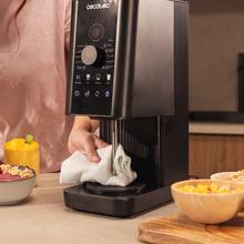 Gelatec 1800 Gelatiera con 10 programmi. Tecnologia CreamOn e pulsanti touch con controllo rotativo. Gelato e bevande ghiacciate in 3 passaggi.