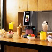 Gelatec 1800 Touch Heladera con 9 programas y 2 funciones especiales. Tecnología CreamOn y pantalla TFT. Helados y bebidas heladas en 3 pasos.