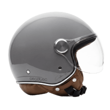 Capacete para motocicleta UrbanShield Jet: Capacete estilo jet com casco duplo em ABS, viseira solar integrada e design ventilado. Ideal para deslocamentos urbanos, com interior confortável e fácil manutenção.