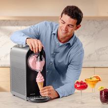 Twist&Ice Cream B Macchina per granite e gelato da 1,5 l con controllo touch, 9 modalità, raffreddamento adattivo e design ergonomico con ugello antigoccia.