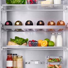Bolero CoolMarket Combi 377 Inox A Frigorífico Combi Bolero CoolMarket Combi 377 Inox A con gran capacidad de 377L, con la mejor eficiencia energética del mercado clase A, tecnología CoolMatrix, 2 cajones especiales con control de humedad, FreshnessFlex Hub, Botellero Premium y congela tus alimentos en segundos con Fast Freezing.