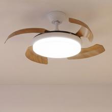 EnergySilence Aero 4500 Puzzle Invisible White&LightWood Ventilador de techo con aspas retráctiles, motor DC de 30 W, diámetro de 42", luz LED, mando a distancia, temporizador de hasta 4 horas y función verano/invierno.