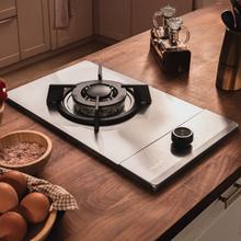 Bolero Squad GN 1200S Inox Placa de gas preparada para instalación a GAS NATURAL, acabado en acero inoxidable, parrillas individuales de hierro fundido, potencia de 3,5kW, quemador WOK triple corona, encendido eléctrico, sistema de seguridad de las válvulas, para gas natural y accesorio para la conversión de gas incluído.