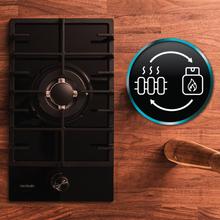 Bolero Squad GN 1200F Glass Black Placa de gas preparada para instalación a GAS NATURAL, acabado en cristal negro, parrilla completa de hierro fundido, potencia de 3,5kW, quemador WOK triple corona, encendido eléctrico, sistema de seguridad de las válvulas, para gas natural y accesorio para la conversión de gas incluído.