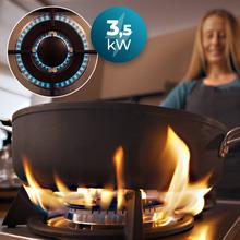 Bolero Squad GN 2200F InoxPiano cottura a gas predisposto per l'installazione a GAS NATURALE A 2 FUOCHI, finitura in acciaio inossidabile, griglie individuali in ghisa, potenza di 5,25 kW, bruciatore WOK a tripla corona, accensione elettrica, sistema di sicurezza delle valvole, per gas naturale e kit di conversione incluso.