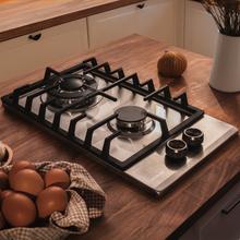 Bolero Squad GN 2200F Inox Placa de gas preparada para instalación a GAS NATURAL DE 2 FUEGOS, acabado en acero inoxidable, parrillas individuales de hierro fundido, potencia de 5,25kW, quemador WOK triple corona, encendido eléctrico, sistema de seguridad de las válvulas, para gas natural y accesorio para la conversión de gas incluído.