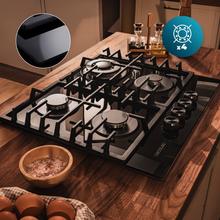 Bolero Squad GN 4200F Glass BlackPiano cottura a gas predisposto per l'installazione a GAS NATURALE A 4 FUOCHI, finitura in vetro nero, griglie complete in ghisa, potenza di 8 kW, bruciatore WOK a tripla corona, accensione elettrica, sistema di sicurezza delle valvole, per gas naturale e kit di conversione incluso.