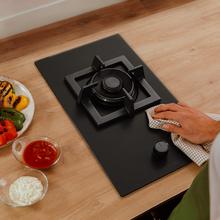 Bolero Squad GN 1800S Eternal Nano Glass Placa de gas, 1 fuego, preparada para instalación a GAS NATURAL acabado en cristal negro mate, parrilla individual de hierro fundido, potencia de 5,6kW, quemador Eternal, encendido eléctrico, sistema de seguridad de las válvulas, para gas natural y accesorios para la conversión de gas incluído.