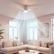 EnergySilence Aero 4600 Arctic Steel&Sand Ventilador de teto de 38 W e 52” efeito madeira, com comando, luz LED, 6 velocidades, 3 pás, modo inverno-verão e temporizador de até 8 horas.