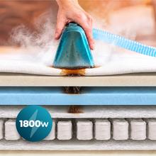Conga Carpet&Spot Clean 15000 Steam Elite. Limpiatapicerías 3 en 1 con función vapor que pulveriza, aspira y limpia en una pasada. Incorpora motor de 600 W, caldera de 1200 W y vapor a ≥60 ºC para una limpieza más profunda. Cuenta con succión de hasta 12 kPa, depósitos de 1600 ml (agua limpia) y 1500 ml (agua sucia). Incluye 16 accesorios para tapicerías, manchas y limpieza con vapor en múltiples superficies.
