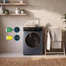 Lavatrice-asciugatrice 2 in 1 Bolero DressCode Wash&Dry 85610 Titanium, colore Titanium, capacità 8/5 kg, classe A/D, 1400 giri/min e motore Inverter Plus: 15 programmi con sistemi intelligenti OnSmart e Fuzzy Logic, asciugatura automatica, programmi a vapore SteamMax e stabilizzazione intelligente Smooth Wash, cestello con design Space Pro e Pearl Drum, con gomma antibatterica e funzioni Drum Clean, Stop&Go, Delay End e Kidlock.