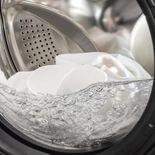 Lavatrice-asciugatrice 2 in 1 Bolero DressCode Wash&Dry 85610 Titanium, colore Titanium, capacità 8/5 kg, classe A/D, 1400 giri/min e motore Inverter Plus: 15 programmi con sistemi intelligenti OnSmart e Fuzzy Logic, asciugatura automatica, programmi a vapore SteamMax e stabilizzazione intelligente Smooth Wash, cestello con design Space Pro e Pearl Drum, con gomma antibatterica e funzioni Drum Clean, Stop&Go, Delay End e Kidlock.
