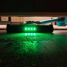 Rockstar R50. Aspirador vertical con 165 W de potencia total y hasta 45 minutos de autonomía. Incorpora tecnología GreenDetect con luz verde para visualizar la suciedad, cepillo multifunción y diseño ligero. Incluye accesorio 2 en 1 y soporte de pared para facilitar la limpieza y el almacenamiento.