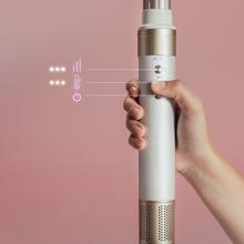 AirGlisse 15in1 Champagne IceMoldeador multifunción 15 en 1 con tecnología Coanda que moldea, riza, peina, seca y elimina el efecto frizz. Con 3 velocidades, 3 temperaturas, y control inteligente del calor. Motor digital 1400 W de potencia y 110000 rpm. Cabezales con revestimiento de cerámica y queratina.