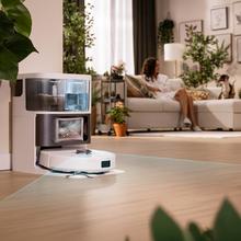Conga Q200. Robot aspirateur et laveur de sols avec serpillères rotatives réglables. La serpillère droite s'étend sur 55 mm. Aspiration de 25 000 Pa et détection d'obstacles avancée. Nettoyage automatique de la base avec séchage à air chaud. Couverture à 100 % des coins. Brosse anti-emmêlement sans poils. Autonomie de 280 minutes.