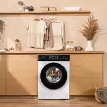 Lavatrice Bolero DressCode 6165 Inverter bianca con capacità di 6 kg e 1200 giri/min, 11 programmi, classe A-10%, motore Inverter Plus, Steam Max, pulizia del cestello, programma rapido 15', avvio ritardato, blocco bambini e pannello di controllo con display a LED.
