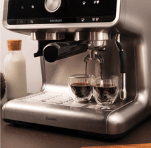 Power Espresso 20 Barista Cream&Grind. Cafetera espresso con depósito de café y 20 bares.