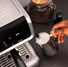 Power Espresso 20 Barista Cream&Grind. Cafetera espresso con depósito de café y 20 bares.