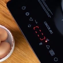 Full Crystal Onyx Heat Plaque à induction numérique avec verre de sécurité et contrôle tactile. Couleur noire.