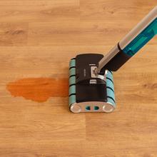 FreeGo Wash Twice Spray X-Treme Fregona eléctrica FreeGo Wash Twice Spray. 40 minutos de autonomía. Doble rodillo. Depósito de agua limpia de 450 ml y agua sucia de 350 ml. Pulverizador de agua y base de autolimpieza. Con spray pulverizador sobre la superficie.