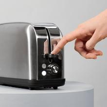 Toastin' time 1100 Inox Long Lite Plus Tostador vertical de acero con una ranura larga y 850 W de potencia.