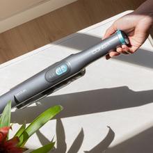 Conga Rockstar Micro+ Clean&Car X-Treme Aspiradora de mano con motor Digital Brushless de 210 W y 20 kPa de poder de succión. Autonomía de hasta 40 minutos. Cargador de coche de 12 V. Dos modos de potencia. Con accesorio 2 en 1, accesorio de tapicerías, accesorio motorizado de tapicerías y colchones y el soporte de pared.