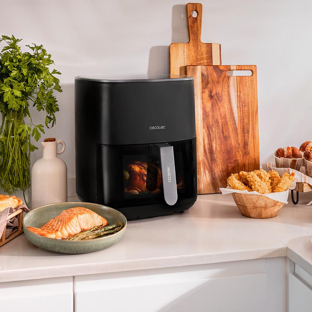CECOTEC Cecofry Fantastik Window 6500 en cocina con alimentos preparados