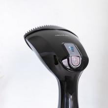 Fast&Furious 4050 X-Treme Ferro de engomar com uma potência de 1960 W e vapor contínuo de 35 g/min. Sistema de segurança Auto Shut-Off e acessório de escova incluído. Pronto para engomar em 20 segundos. Depósito de 265 ml.