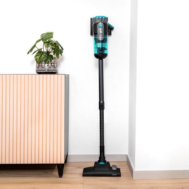 Conga PopStar 600 X-Treme Aspirador vertical con cable . Potencia máxima de hasta 600 W y poder de succión de hasta 18 kPa. Depósito de 500 ml.