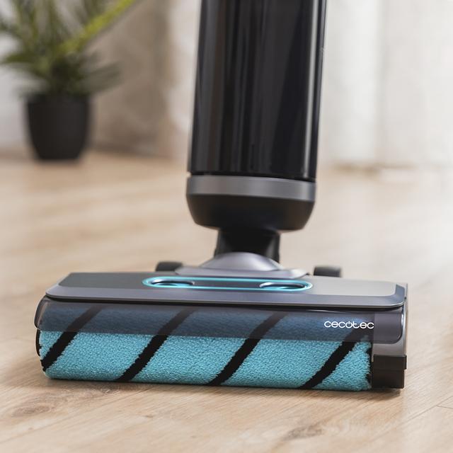 FreeGo Wash&Vacuum X-Treme Lavapavimenti elettrico da 200 W. Lava e aspira allo stesso tempo. 35 minuti di autonomia. Spazzola assorbente a rullo Wet Jalisco. Serbatoio d'acqua pulita da 700 ml e serbatoio d'acqua sporca da 700 ml. Tre modalità: Eco, Turbo e Asciugatura. Spray d’acqua automatico sul rullo. Base di autopulizia.