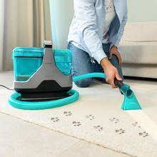 Conga 6000 Carpet&Spot Clean XXL Ultra Limpiatapicerías con sistema 3 en 1 que pulveriza, aspira y limpia en una sola pasada. Con 600 W de potencia y 15 kPa de succión para eliminar la suciedad en profundidad. Formato XXL: incorpora depósitos de gran capacidad y un amplio radio de acción de 7 m. Incluye boquillas intercambiables y accesorio para ventanas.