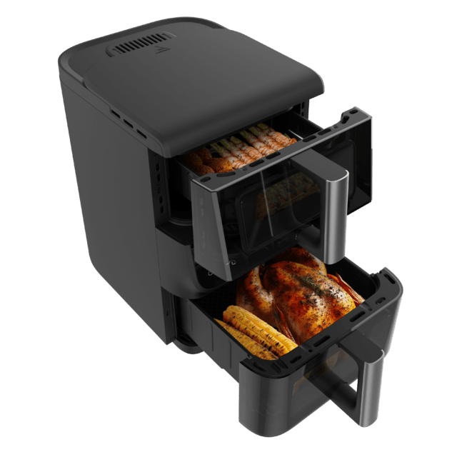 Freidora Cecotec DuoLevel 10000 con cubetas abiertas y comida